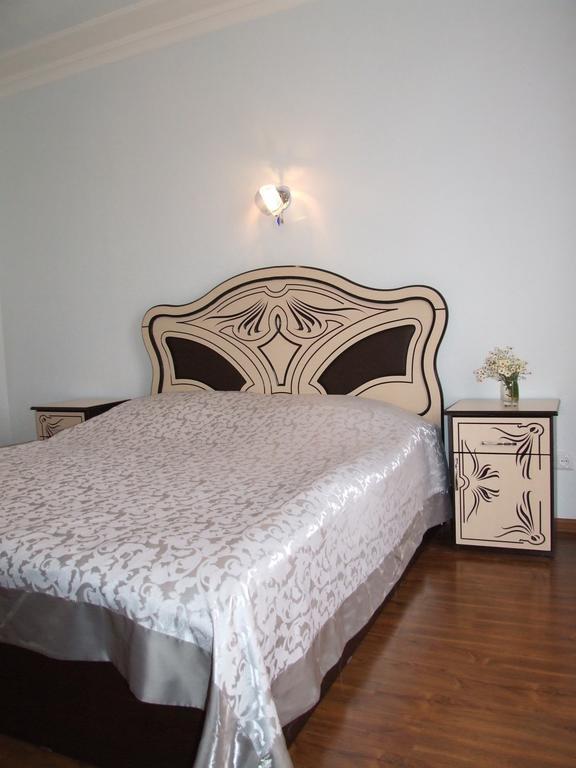 Hotel Central Jermuk Oda fotoğraf