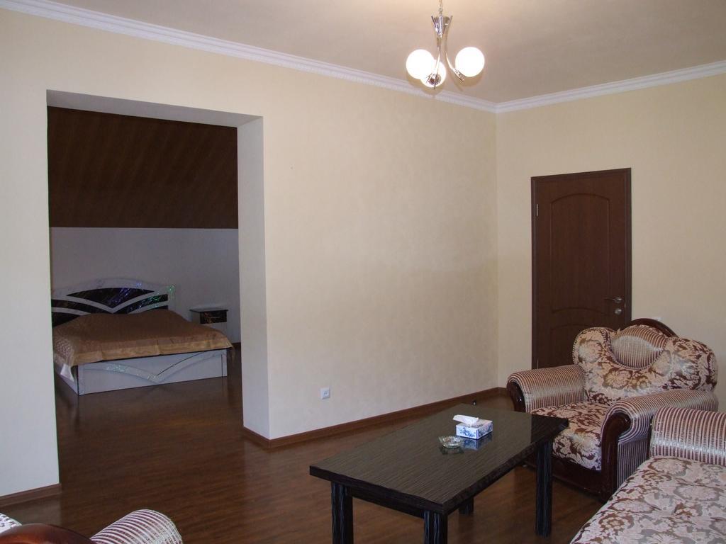 Hotel Central Jermuk Oda fotoğraf