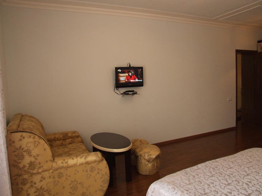 Hotel Central Jermuk Oda fotoğraf