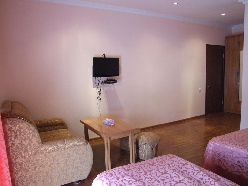 Hotel Central Jermuk Oda fotoğraf